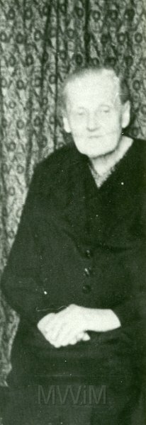 KKE 4920.jpg - Fot. Portret. Bronisława Strumiłło (z domu Pilecka) – mama Jadwigi Rapackiej (z domu Strumiłło), Gliwice, lata 40-te XX wieku.